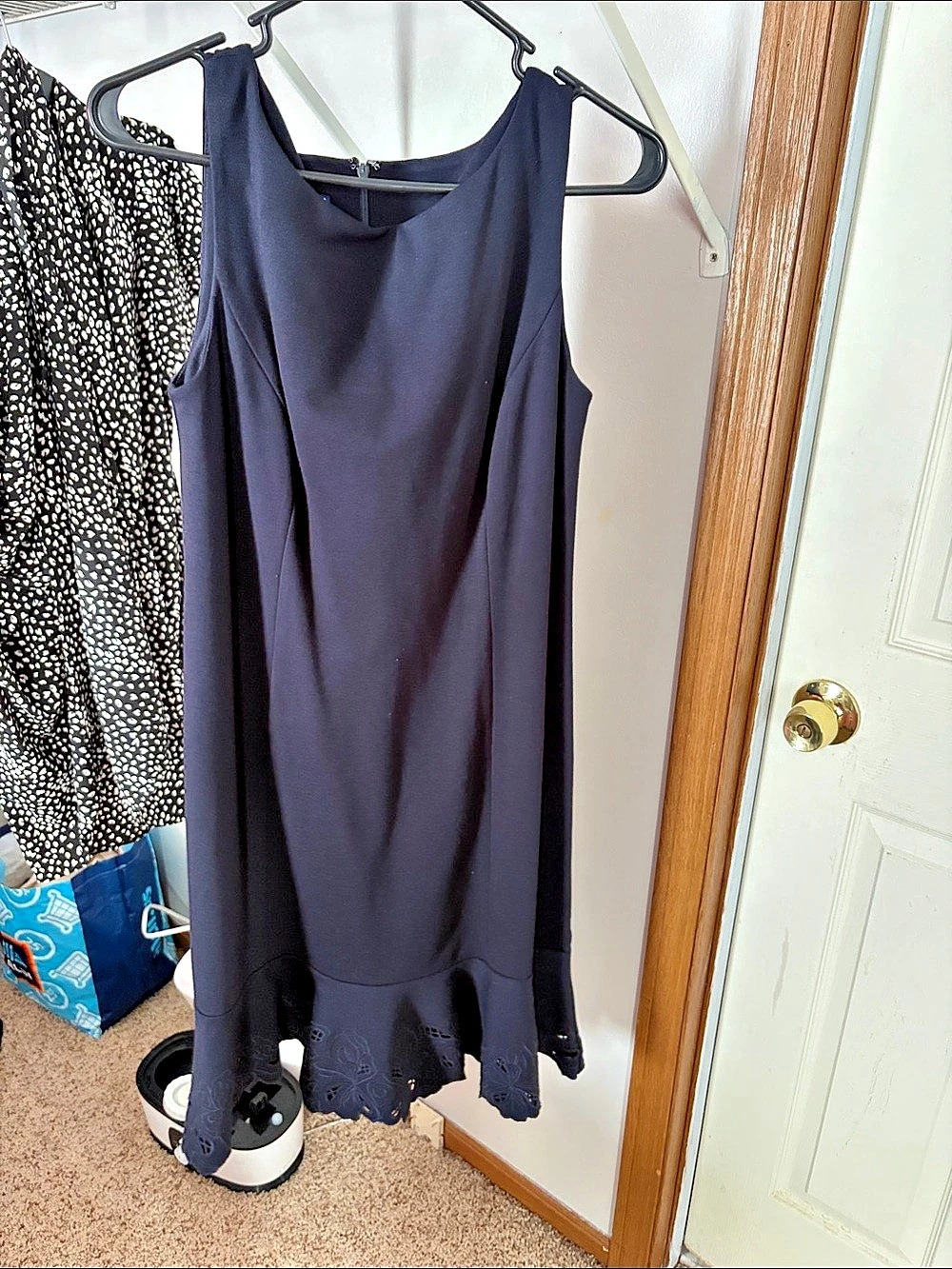 TALBOTS Sleeveless Lace Hem Mini Dress in Black Size 6